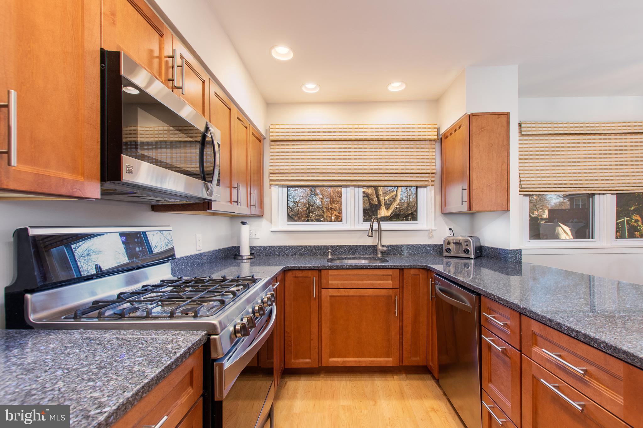 501 Maple Road Claymont, DE 19703 - Photo 12 of 25 Kitchen
