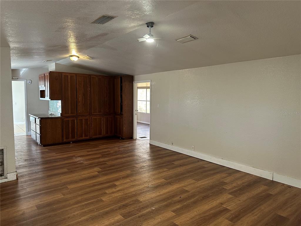108 Old Welcome Road Lithia, FL 33547 - Photo 3 of 21 Gallery Image 3
