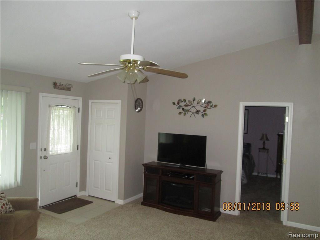 2438 Beach Road Port Huron, MI 48060 - Photo 48 of 72 IMG_4510.JPG