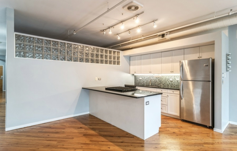 2011 West Belmont Avenue, Unit 208 Chicago, IL 60618 - Photo 4 of 7