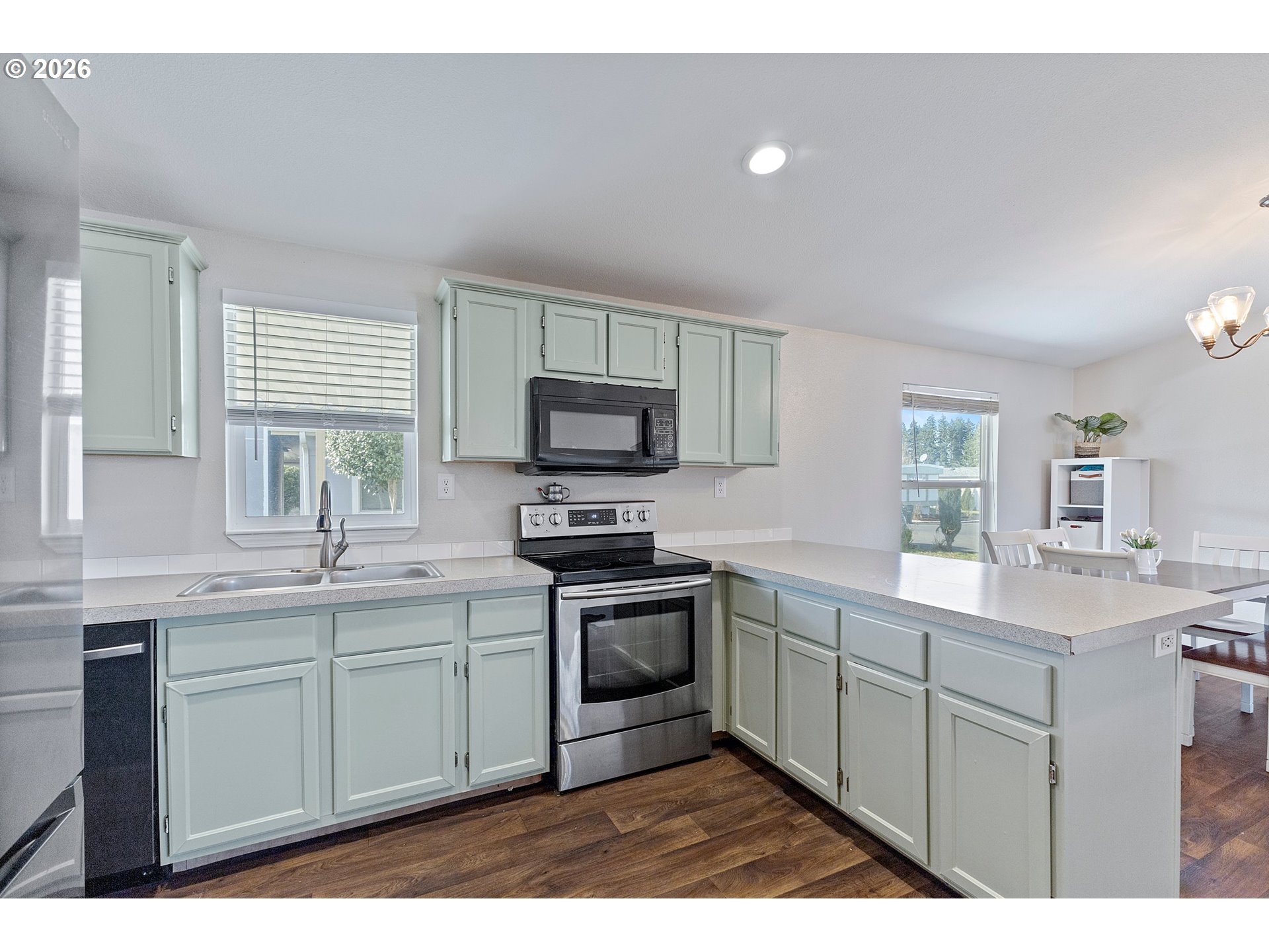 17660 Southwest Bunker Oak Road Beaverton, OR 97006 - Photo 11 of 26 Gallery Image 11