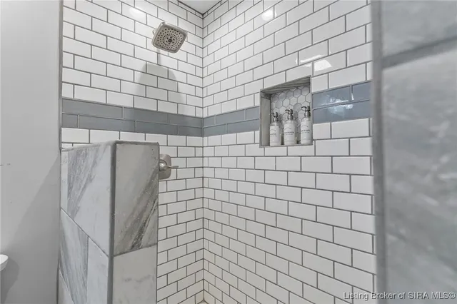 $569,900 | 2503 Poplar Ridge Lane, Madison, IN 47250