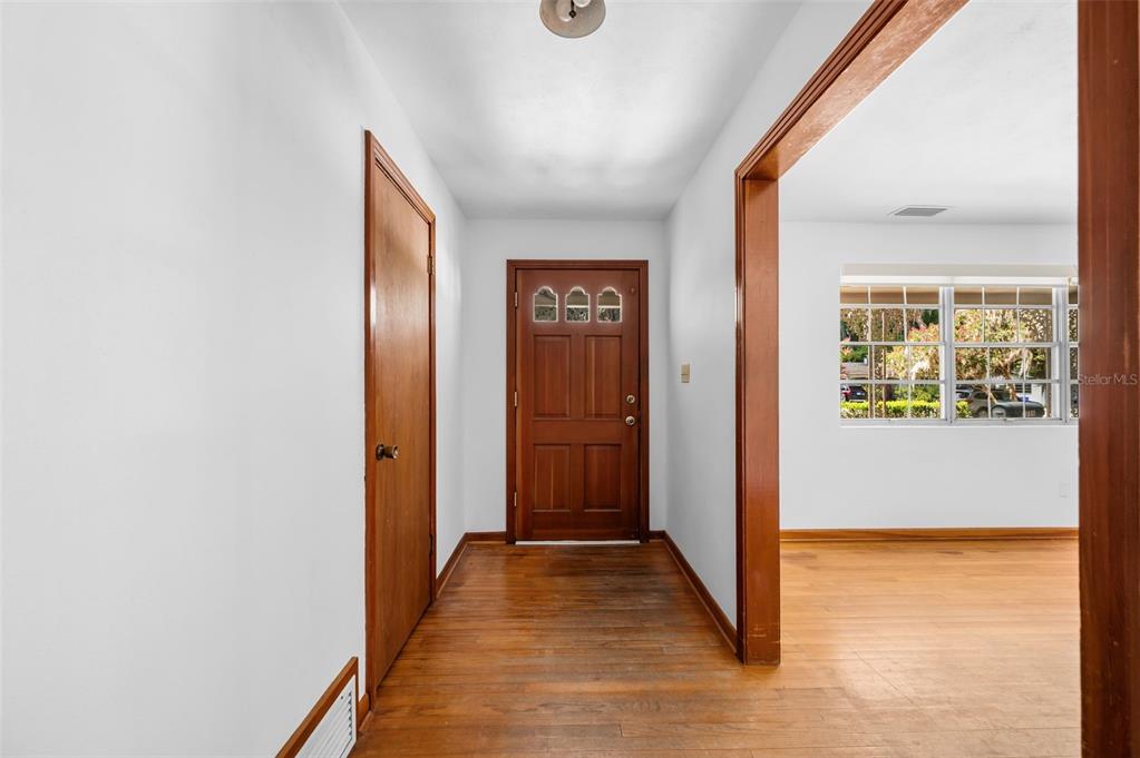 3716 Southwest 6th Place Gainesville, FL 32607 - Photo 2 of 40