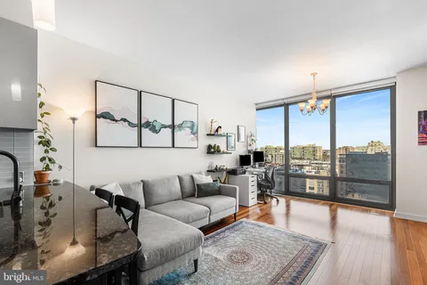 $455,000 | 2101 Market Street, Unit 908, Philadelphia, PA 19103
