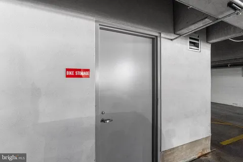 $455,000 | 2101 Market Street, Unit 908, Philadelphia, PA 19103