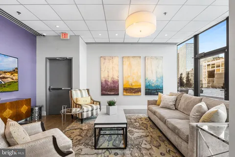 $455,000 | 2101 Market Street, Unit 908, Philadelphia, PA 19103