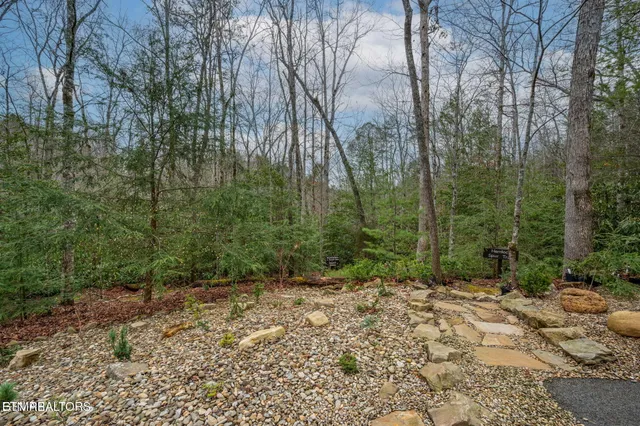 $799,900 | 1903 Waters End Road, Walland, TN 37886