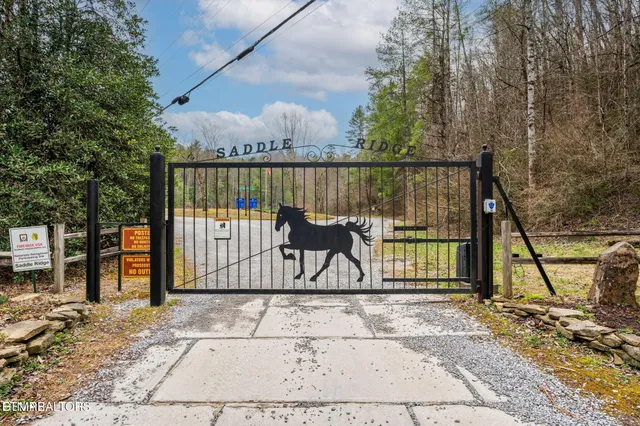 $799,900 | 1903 Waters End Road, Walland, TN 37886