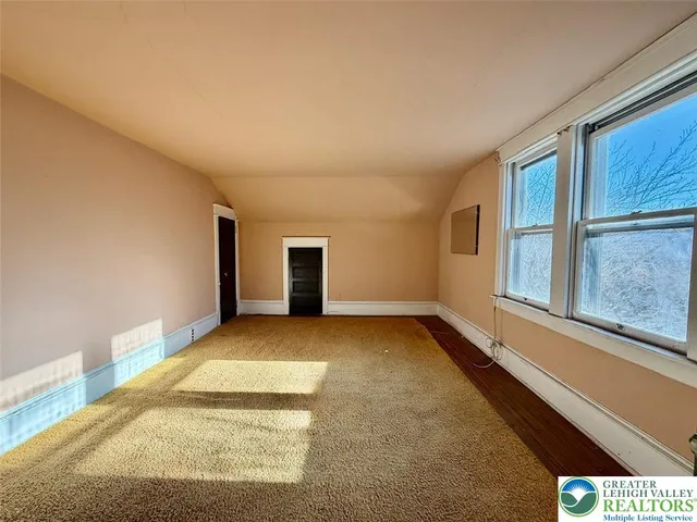 $250,000 | 3037-3041 Arcadia Avenue, Unit 3037, Allentown, PA 18103