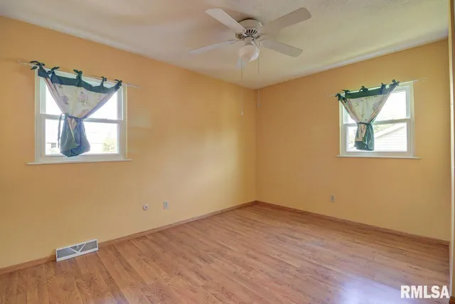 $179,900 | 1356 Springdale Drive, Clinton, IA 52732