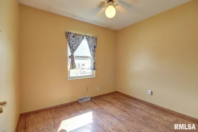 $179,900 | 1356 Springdale Drive, Clinton, IA 52732