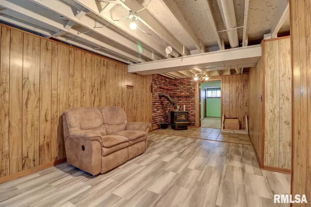 $179,900 | 1356 Springdale Drive, Clinton, IA 52732