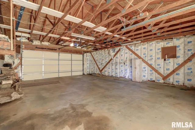 $179,900 | 1356 Springdale Drive, Clinton, IA 52732