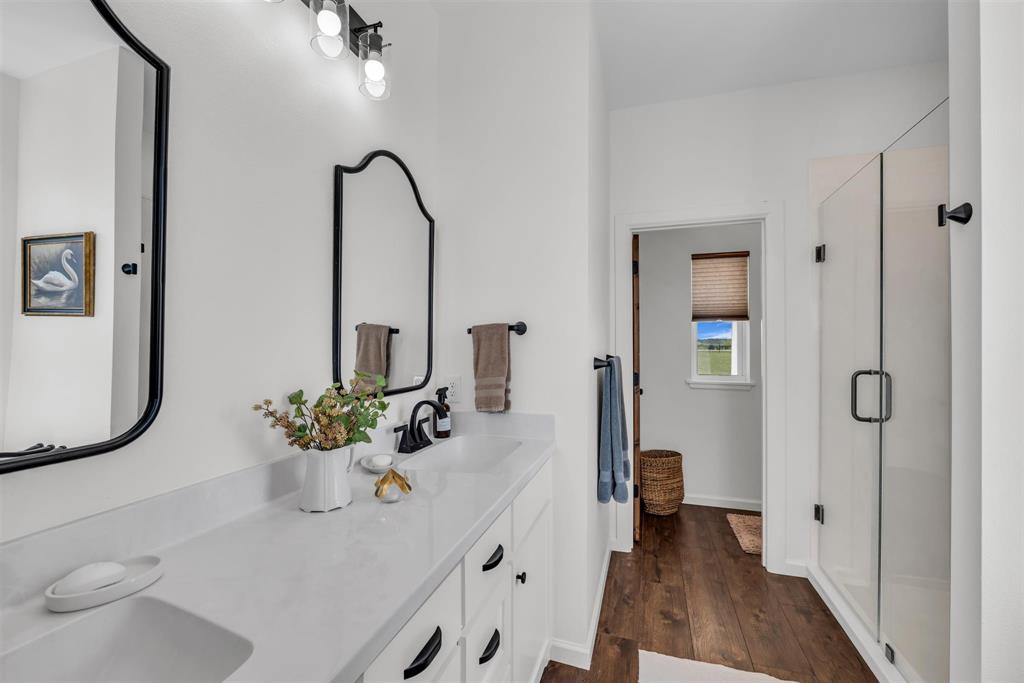 211 Knust Circle Gholson, TX 76705 - Photo 15 of 34 a bath room with a bath tub and shower