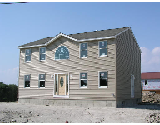 176 McMahon Street Fall River, MA 02721 - Photo 1 of 1 Gallery Image 1