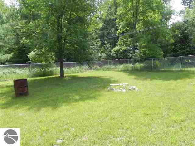 9195 Hodge Road Kingsley, MI 49649 - Photo 3 of 24 1747562-2.JPG