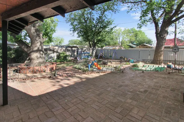 $195,000 | 306 Ave G Northwest, Childress, TX 79201