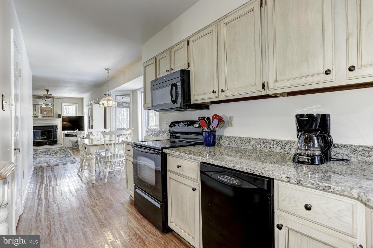 1090 Long Valley Road Westminster, MD 21158 - Photo 12 of 30 Crisp Cabinetry