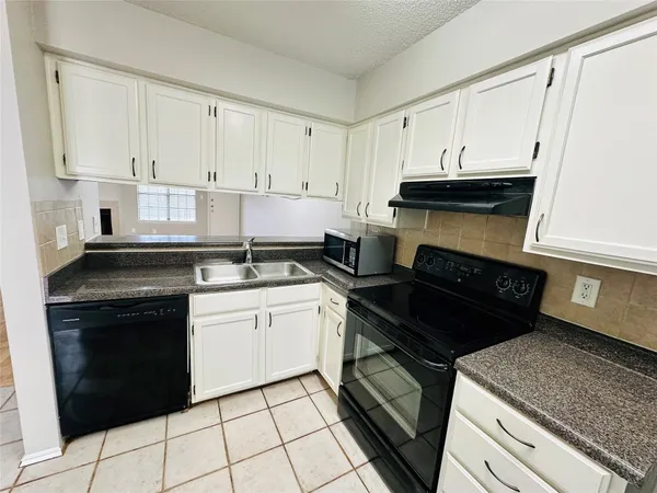 $1,795 | 2215 Post Road, Unit 2028, Austin, TX 78704
