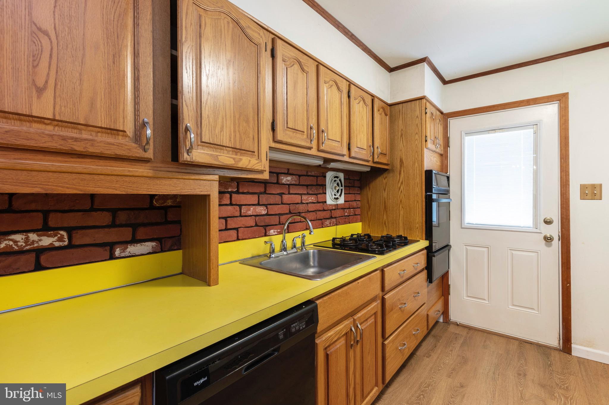 686 Cypress Road Warminster, PA 18974 - Photo 11 of 28 Kitchen