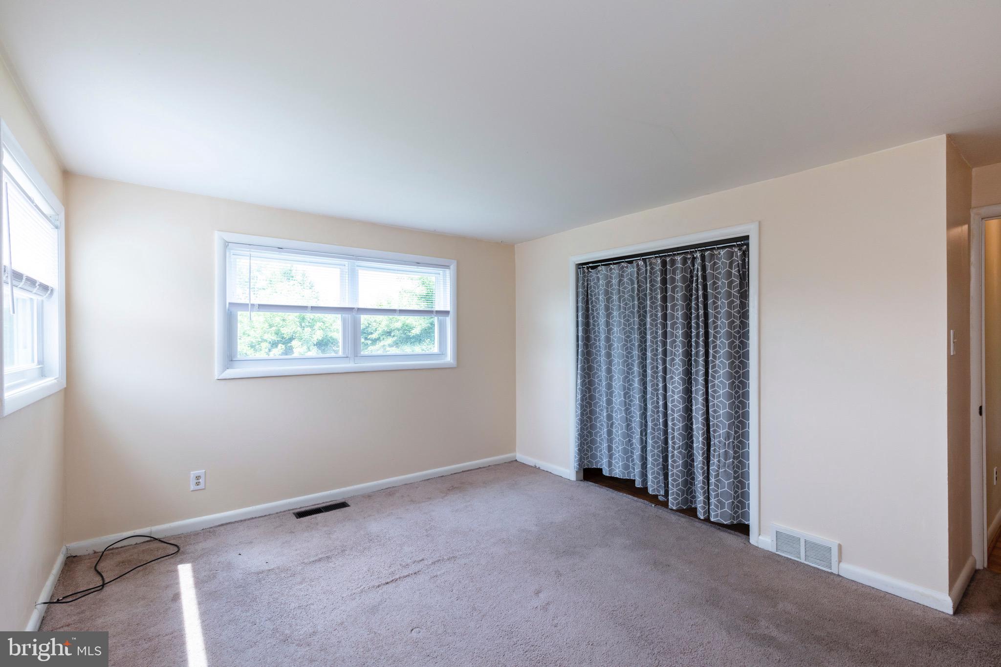 686 Cypress Road Warminster, PA 18974 - Photo 15 of 28 Main Bedroom