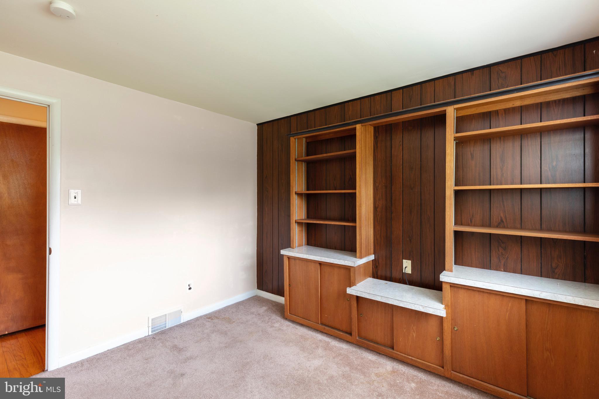 686 Cypress Road Warminster, PA 18974 - Photo 19 of 28 Minor Bedroom 1