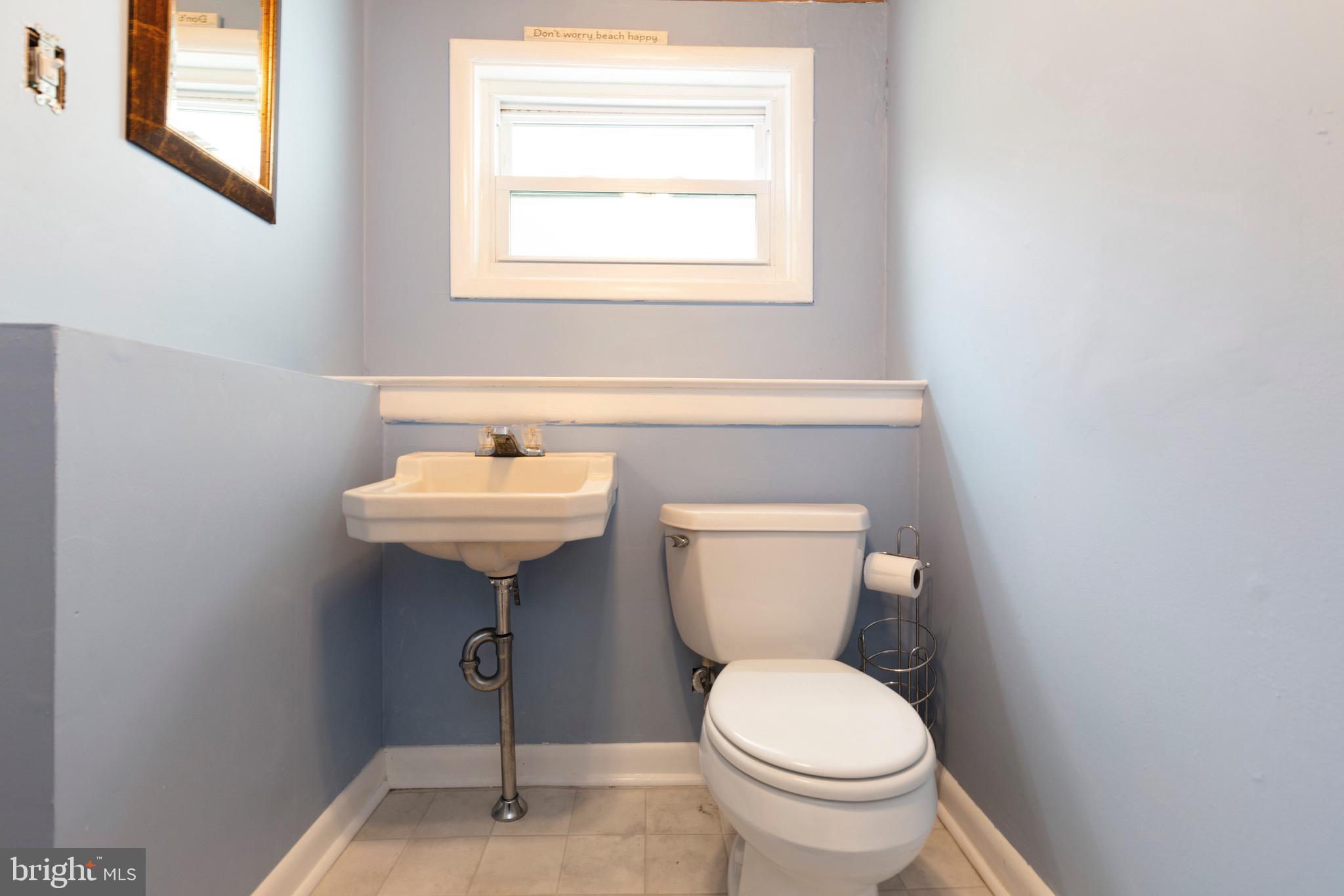 686 Cypress Road Warminster, PA 18974 - Photo 28 of 28 Lower Level 1/2 Bath.
