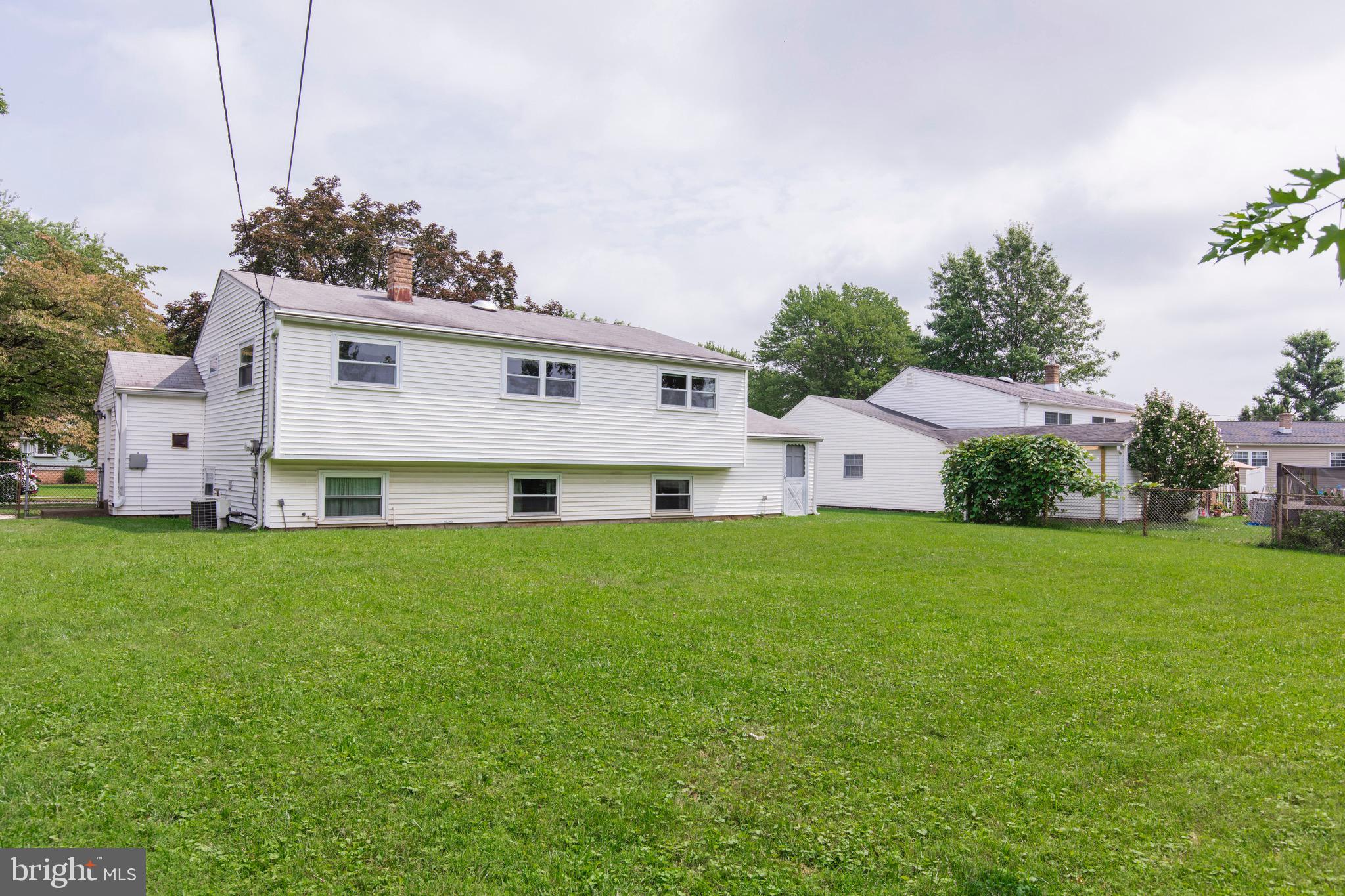 686 Cypress Road Warminster, PA 18974 - Photo 4 of 28 Backyard