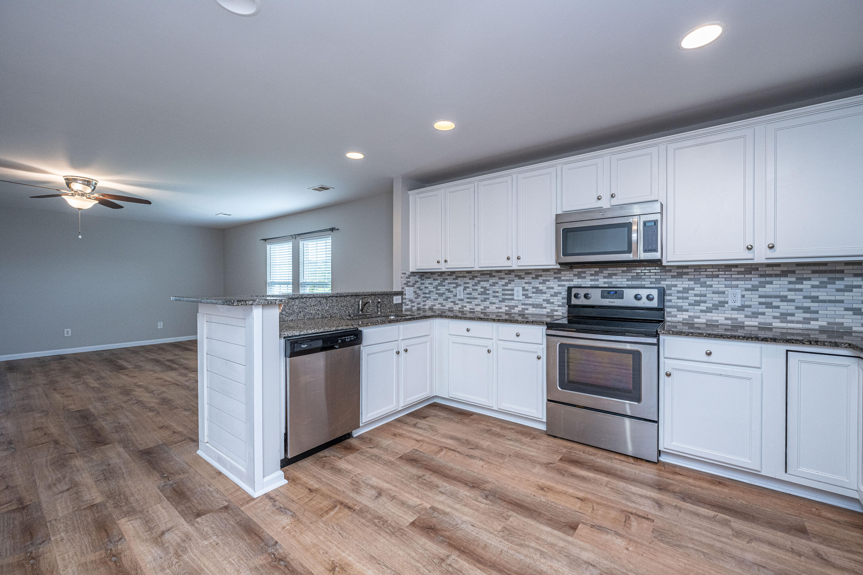1131 Flyway Road Summerville, SC 29483 - Photo 7 of 31 Stainless Steel Appliances