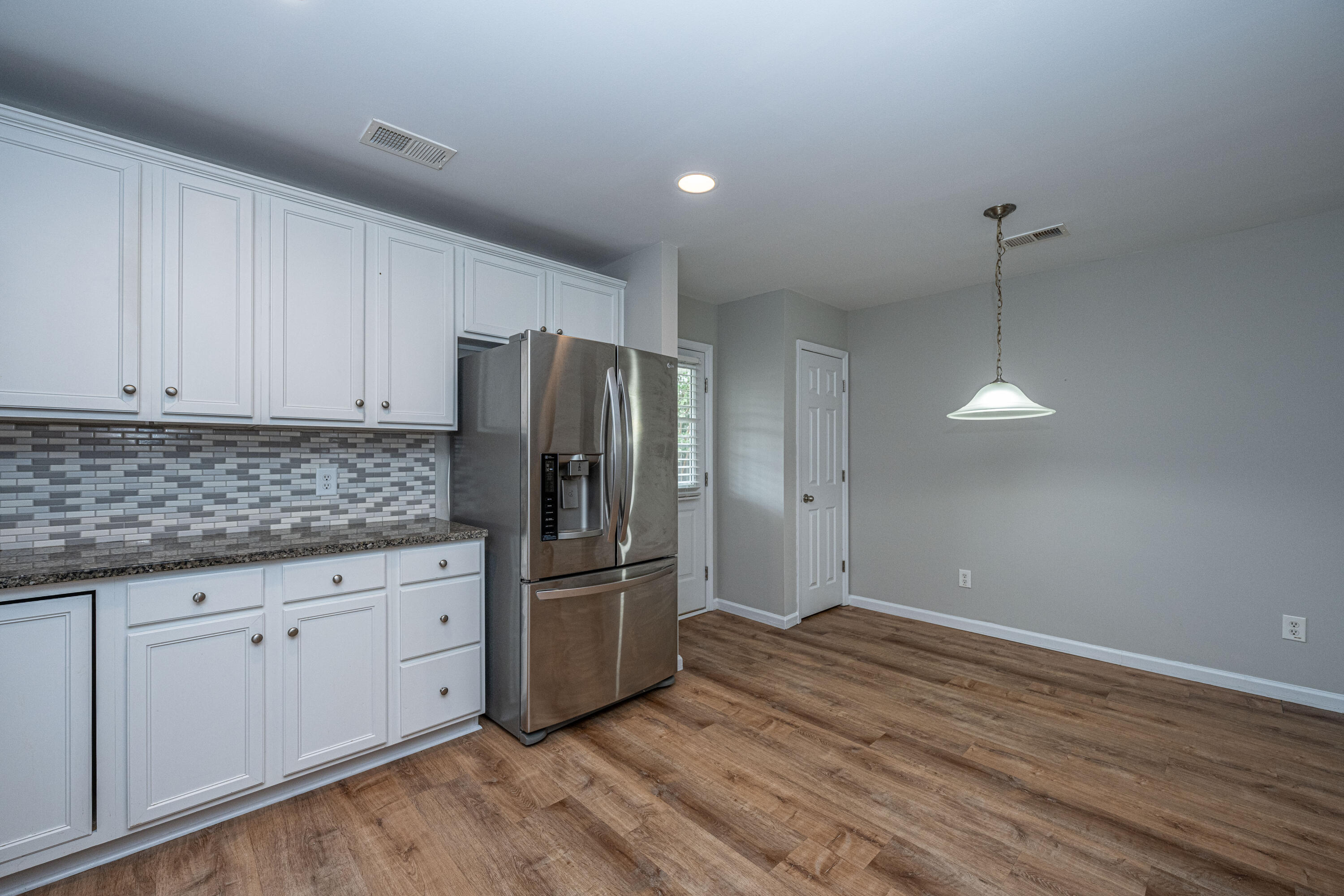 1131 Flyway Road Summerville, SC 29483 - Photo 8 of 31 Tiled Backsplash