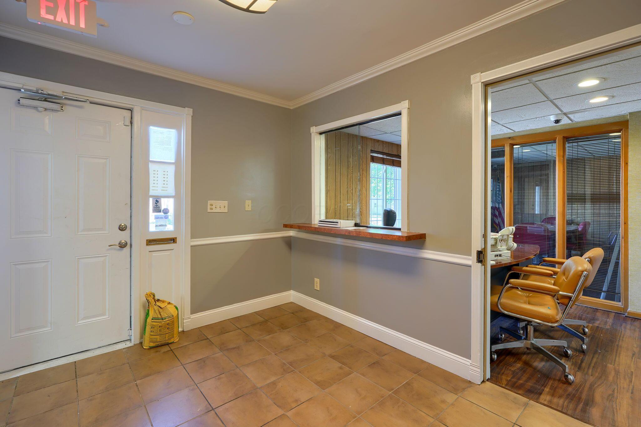 2505 Woodley Road Columbus, OH 43231 - Photo 56 of 70 2505 Woodley Rd (29)
