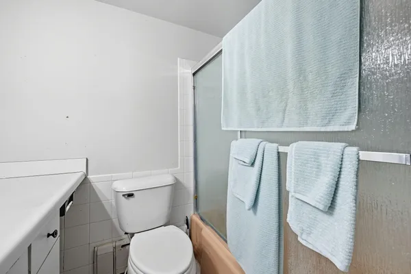 $127,000 | 8300 East Jefferson Avenue, Unit 406, Detroit, MI 48214