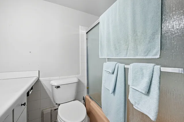 $127,000 | 8300 East Jefferson Avenue, Unit 406, Detroit, MI 48214