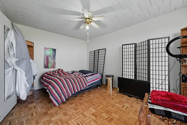 $127,000 | 8300 East Jefferson Avenue, Unit 406, Detroit, MI 48214