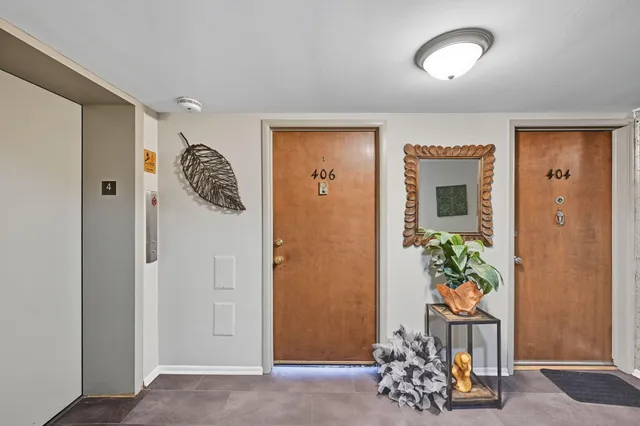 $127,000 | 8300 East Jefferson Avenue, Unit 406, Detroit, MI 48214