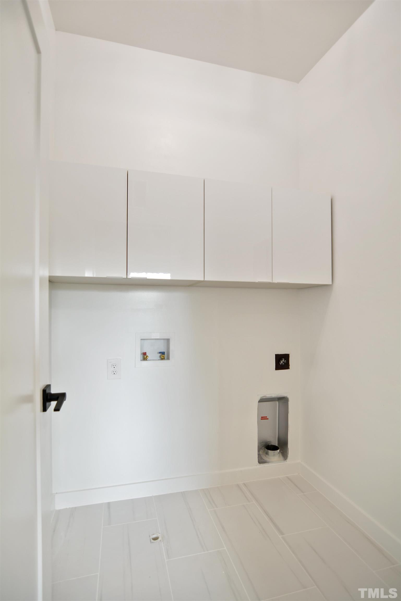 1306 East Lenoir Street Raleigh, NC 27610 - Photo 23 of 26 a view of an empty room