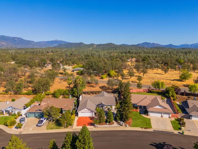 $490,000 | 3570 Old Lantern Drive, Redding, CA 96003