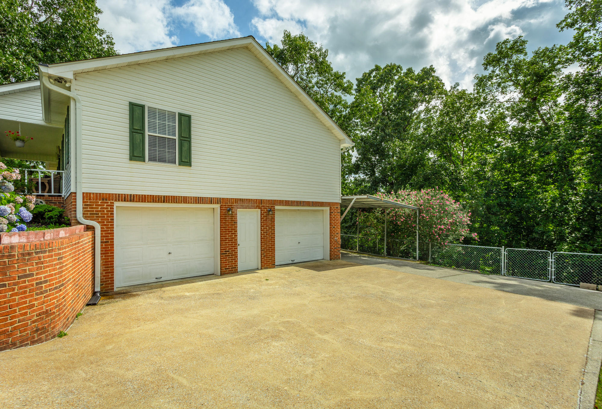 359 Bookout Road Ringgold, GA 30736 - Photo 27 of 44 Driveway