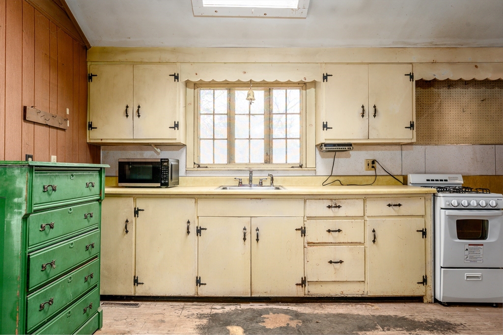 10 N Road Dennis, MA 02670 - Photo 29 of 36