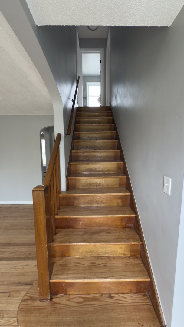 10800 South Green Street Chicago, IL 60643 - Photo 3 of 30 a view of entryway