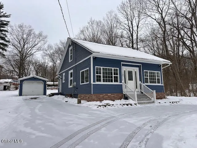 $2,250 | 183 Maple Avenue, Glenville, NY 12302