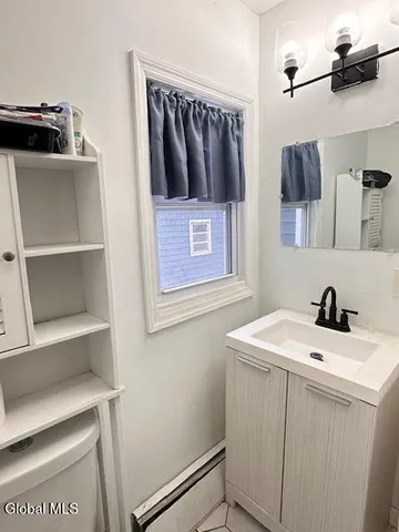 $2,250 | 183 Maple Avenue, Glenville, NY 12302