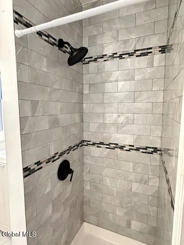 $2,250 | 183 Maple Avenue, Glenville, NY 12302