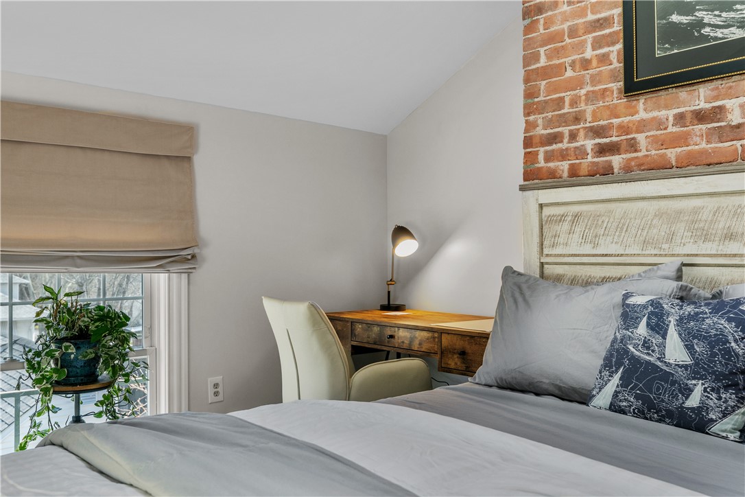 20 Berkeley Avenue, Unit 5 Newport, RI 02840 - Photo 13 of 22