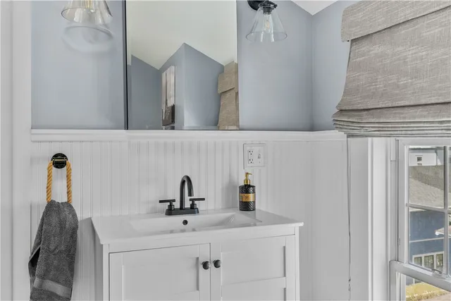 $6,995 | 20 Berkeley Avenue, Unit 5, Newport, RI 02840