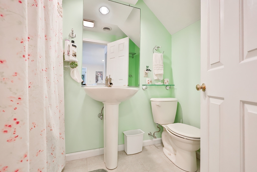 1 Stone Ridge Road, Unit 1 Franklin, MA 02038 - Photo 17 of 32 Gallery Image 17