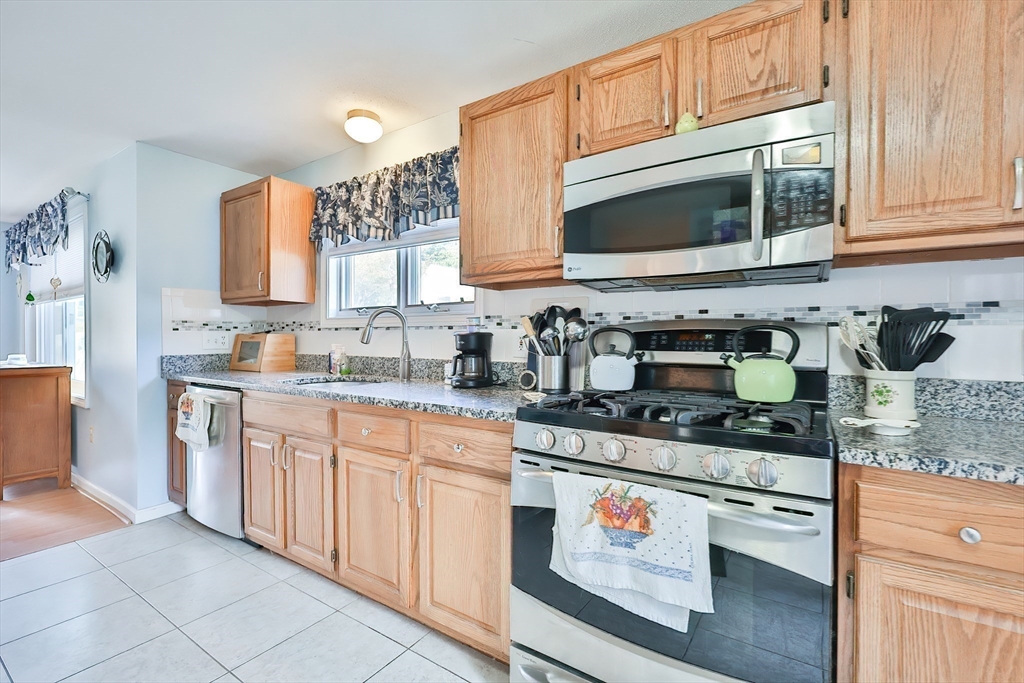 1 Stone Ridge Road, Unit 1 Franklin, MA 02038 - Photo 9 of 32 Gallery Image 9