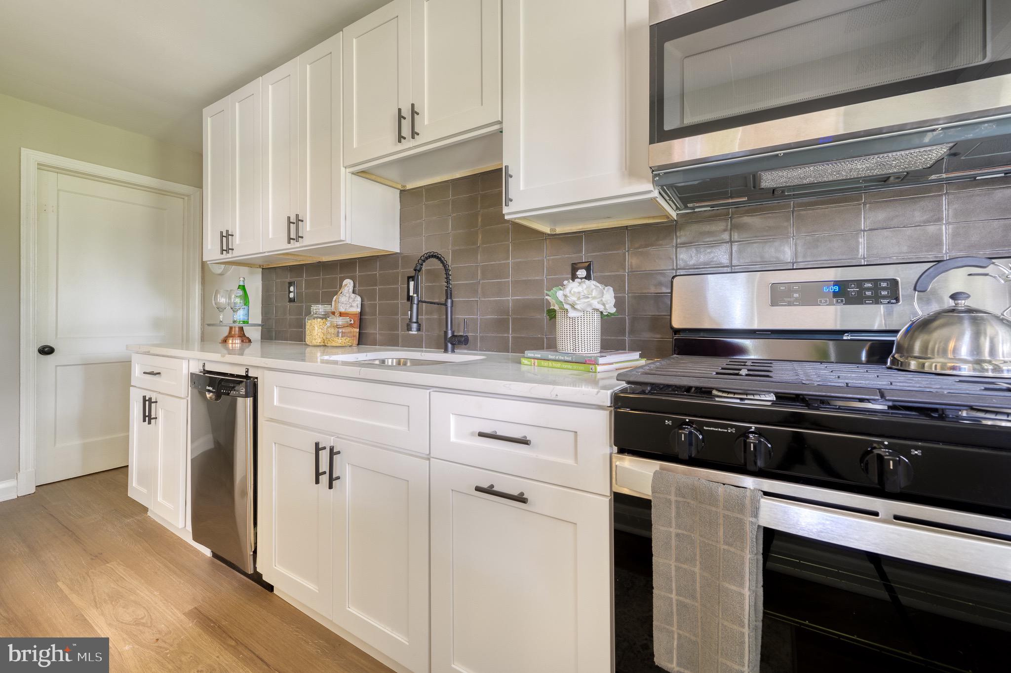 4353 Eldone Road Baltimore, MD 21229 - Photo 9 of 30