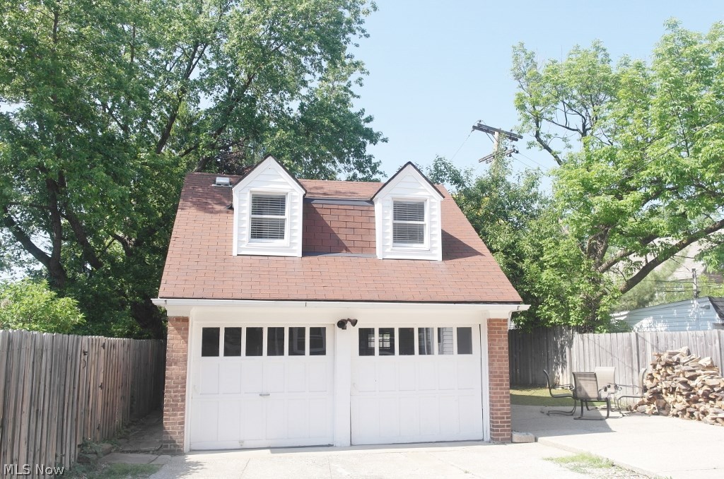 3919 Tyndall Road Cleveland, OH 44118 - Photo 20 of 30 Gallery Image 20