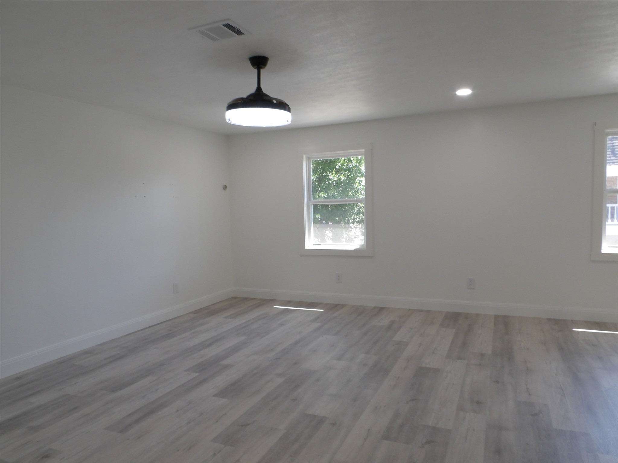 5623 Theall Road Houston, TX 77066 - Photo 16 of 20